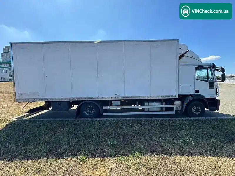 Iveco EuroCargo 2011, фото з оголошення 2 з 6, VIN ZCFA1MJ0402590881