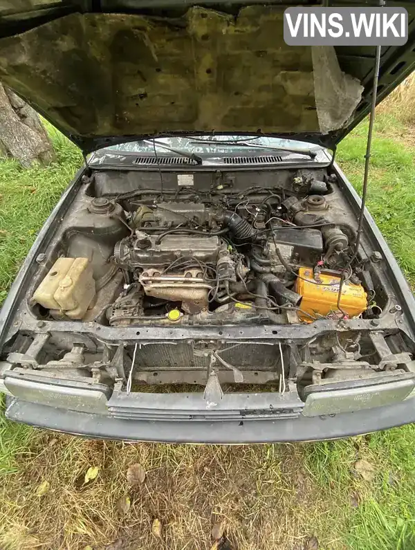 Mazda 626 1986, фото з оголошення 2 з 7, VIN JMZGC144201712452