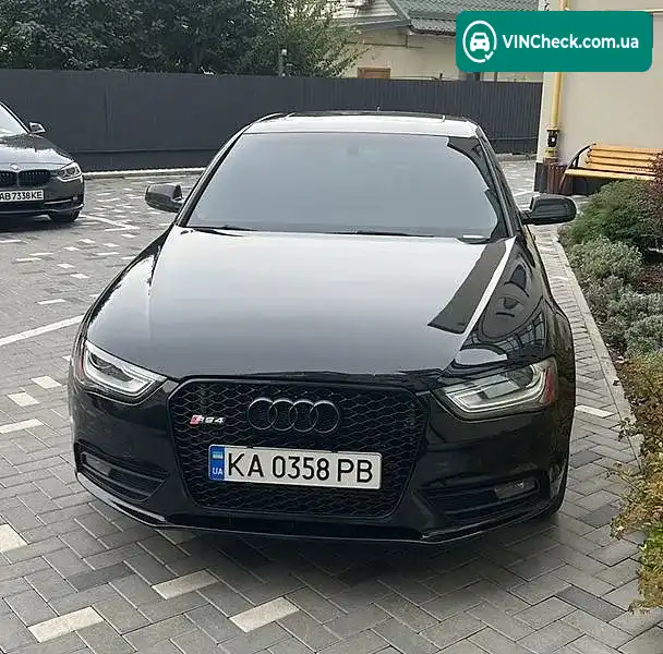 Audi A4 2012, фото з оголошення 1 з 5, VIN WAUFFAFL9DN004053