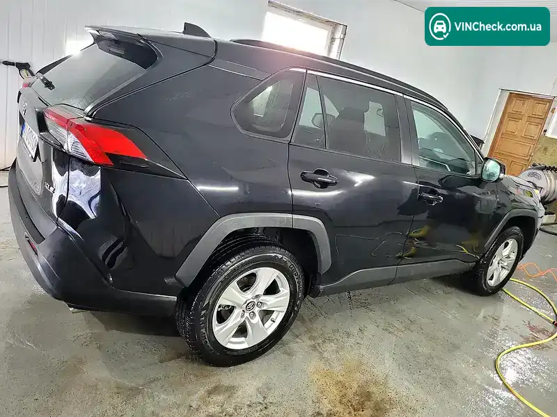 Toyota RAV4 2019, фото з оголошення 1 з 9, VIN 2T3W1RFV5KW009838