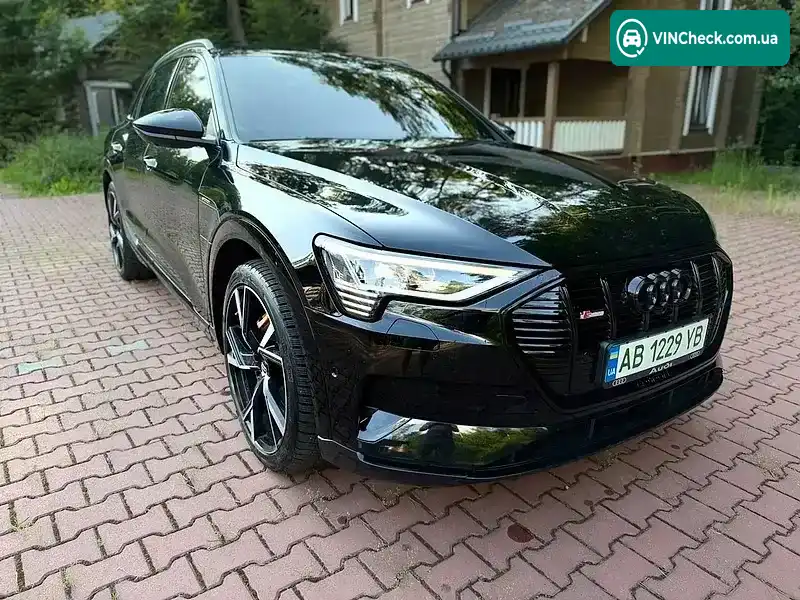 Audi e-tron 2018, фото з оголошення 1 з 20, VIN WAUZZZGE4KB001742