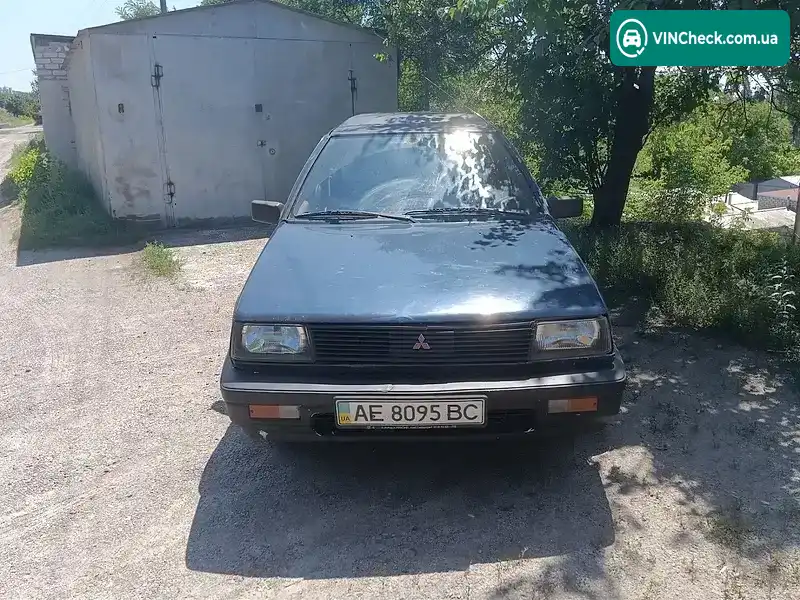 Mitsubishi Lancer 1988, фото з оголошення 2 з 20, VIN JMBLNC12VJU451777