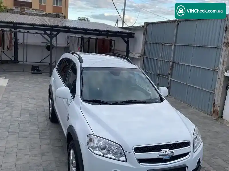 Chevrolet Captiva 2010, фото з оголошення 2 з 20, VIN KL1CG26FJAB044977