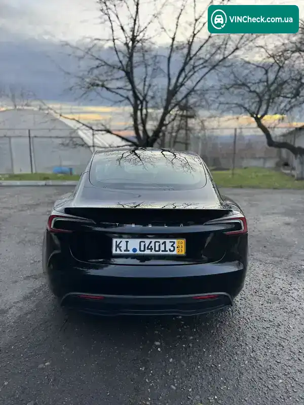 Tesla Model 3 2024, фото з оголошення 2 з 9, VIN LRW3E7FS1RC114081