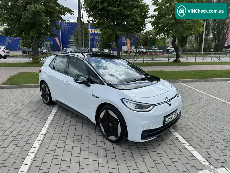 Volkswagen ID.3 2023, фото з оголошення 1 з 21, VIN LSVFB6E96P2019761