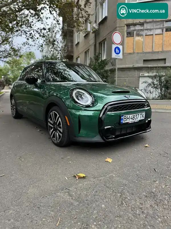 MINI Hatch 2022, фото з оголошення 2 з 20, VIN WMW53DK02N2S49457