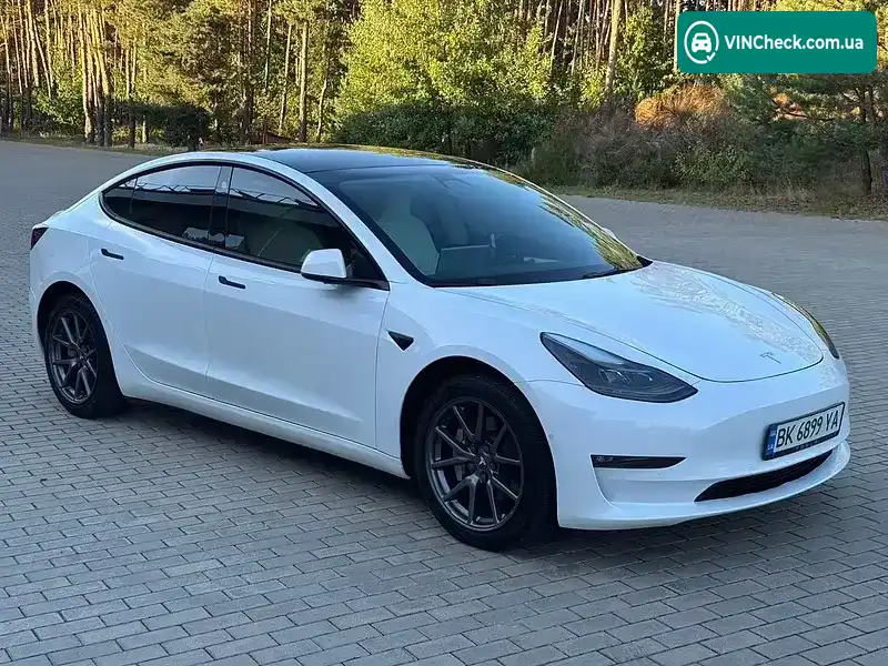 Tesla Model 3 2021, фото з оголошення 2 з 15, VIN 5YJ3E1EB0NF129945