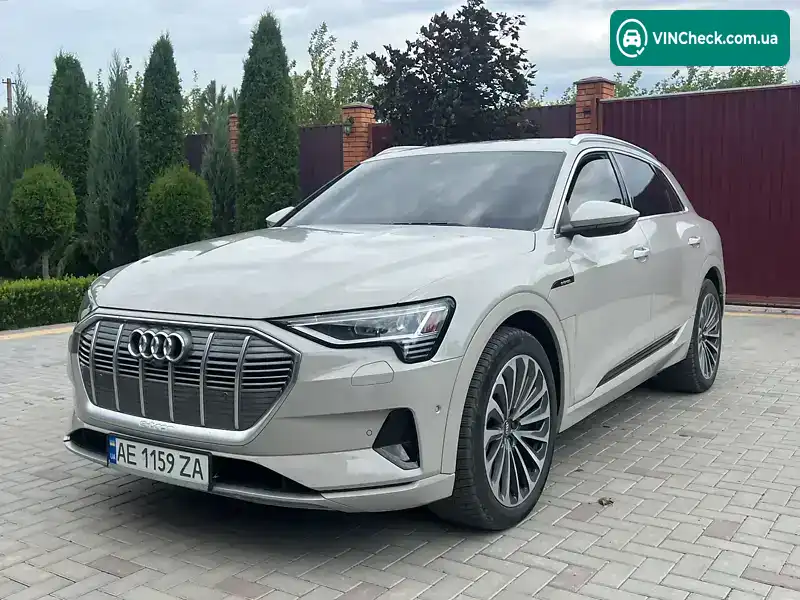 Audi e-tron 2019, фото з оголошення 1 з 13, VIN WA1VAAGE2KB010539