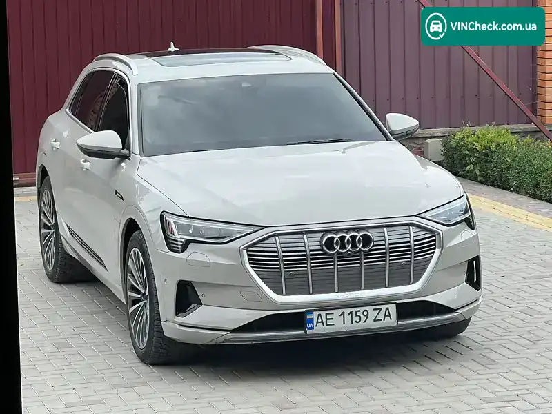 Audi e-tron 2019, фото з оголошення 2 з 13, VIN WA1VAAGE2KB010539