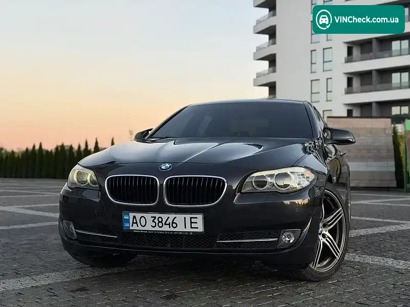 BMW 5 Series 2012, фото з оголошення 2 з 14, VIN WBAFW11020DX11010