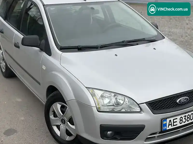 Ford Focus 2004, фото з оголошення 2 з 18, VIN WF0WXXGCDW4S36925