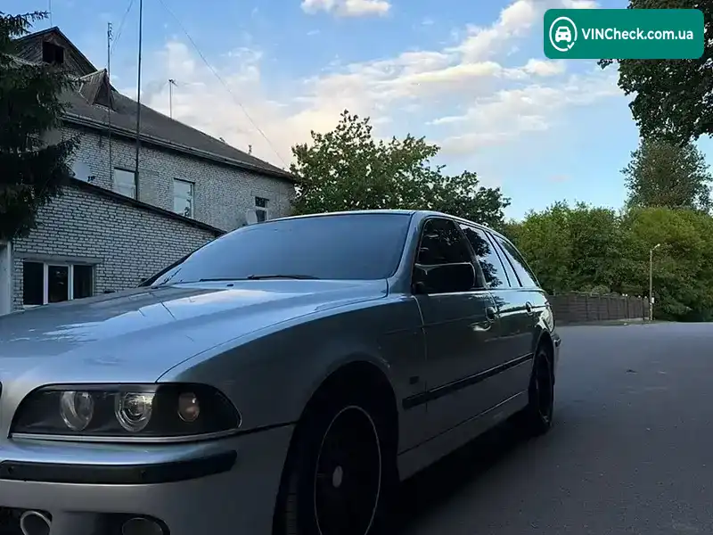 BMW 5 Series 2003, фото з оголошення 2 з 14, VIN WBADP81010GW48848