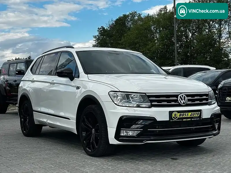 Volkswagen Tiguan 2021, фото з оголошення 1 з 20, VIN 3VV3B7AX0MM068993