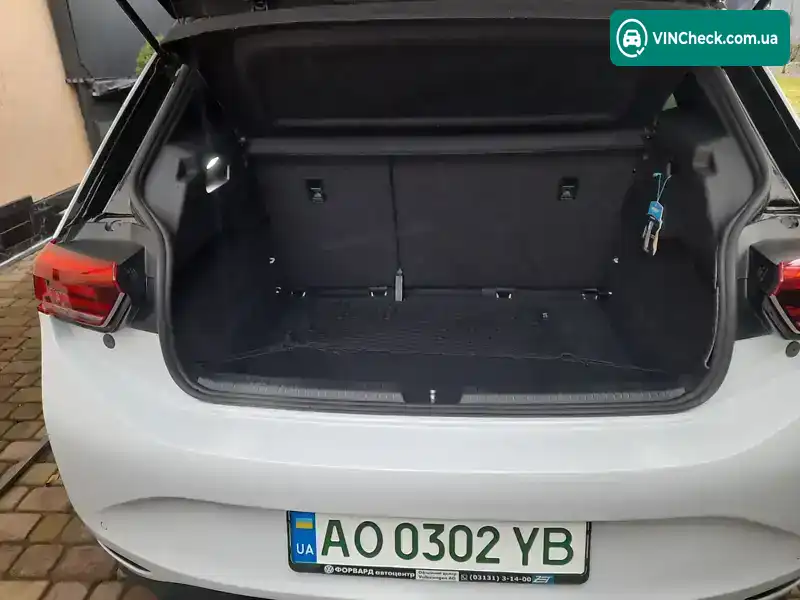Volkswagen ID.3 2020, фото з оголошення 2 з 20, VIN WVWZZZE1ZLP001702