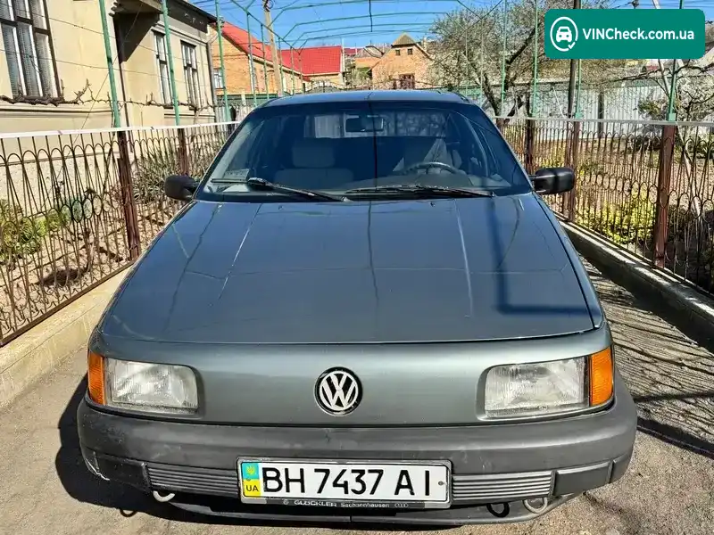 Volkswagen Passat 1988, фото з оголошення 2 з 12, VIN WVWZZZ31ZJE003504
