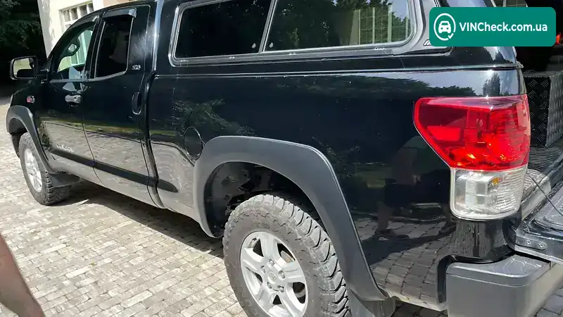 Toyota Tundra 2010, фото з оголошення 2 з 11, VIN 5TFUW5F10AX144766