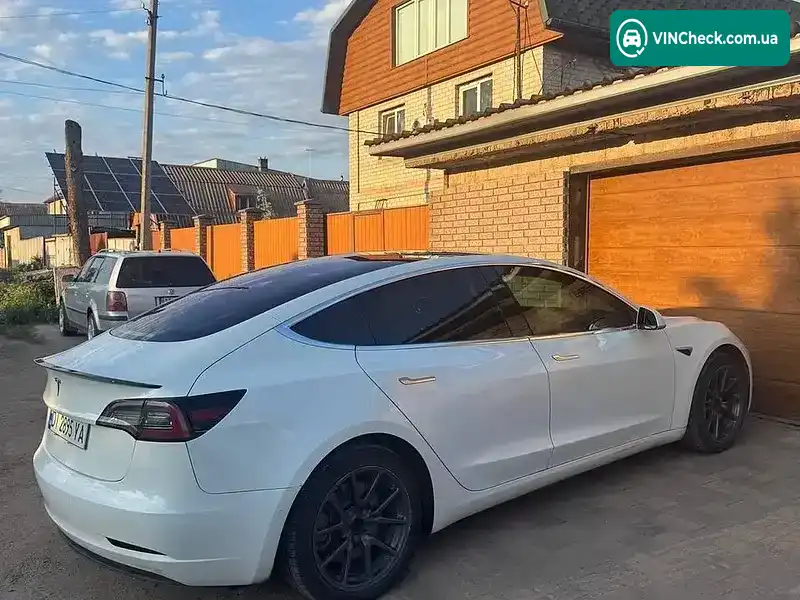 Tesla Model 3 2018, фото з оголошення 1 з 17, VIN 5YJ3E1EA4JF035357