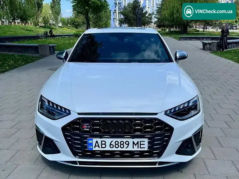 Audi A4 2021, фото з оголошення 2 з 21, VIN WAUEAAF45NN007245