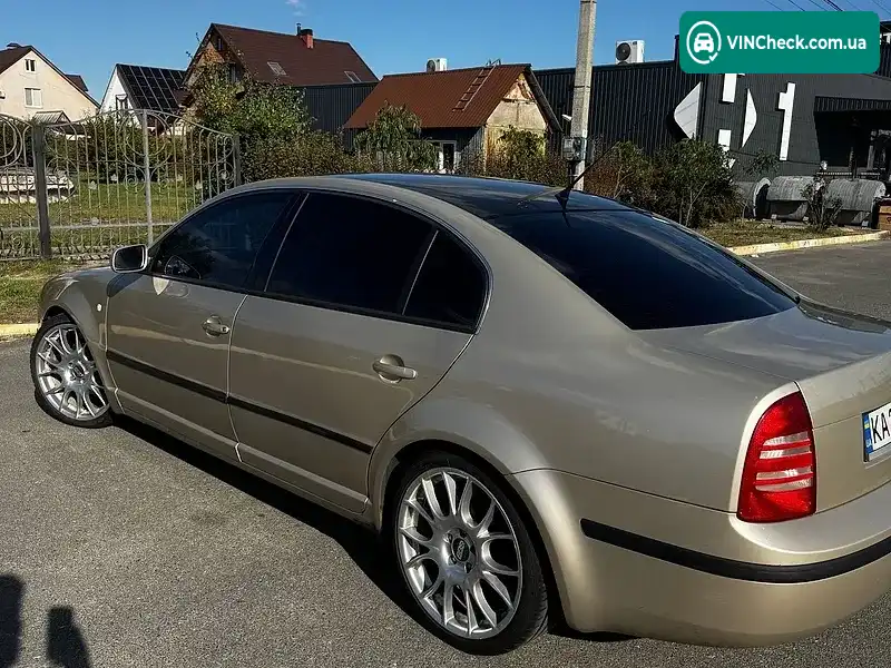 Skoda Superb 2005, фото з оголошення 2 з 16, VIN Y6UDL23U76B046490