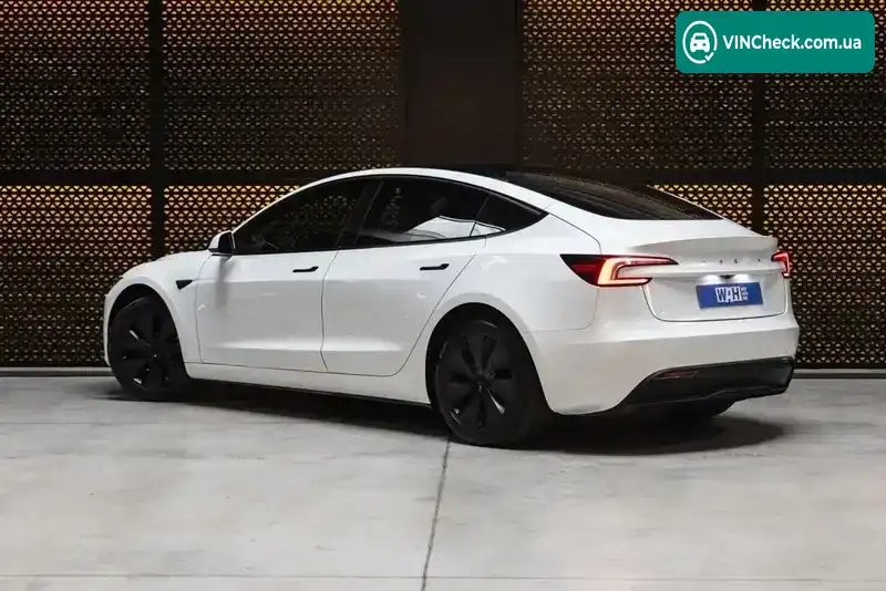 Tesla Model 3 2024, фото з оголошення 2 з 20, VIN 5YJ3E1EA7RF733070
