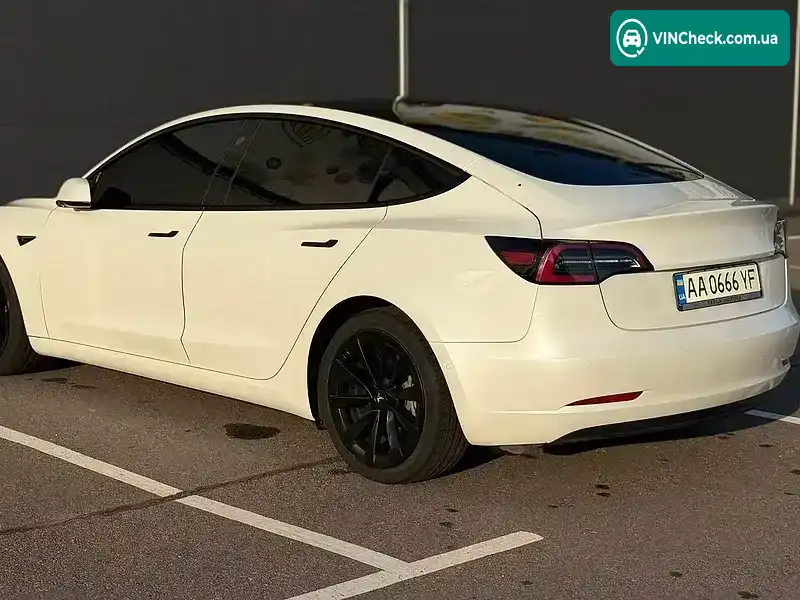 Tesla Model 3 2021, фото з оголошення 1 з 3, VIN 5YJ3E1EA5MF928447