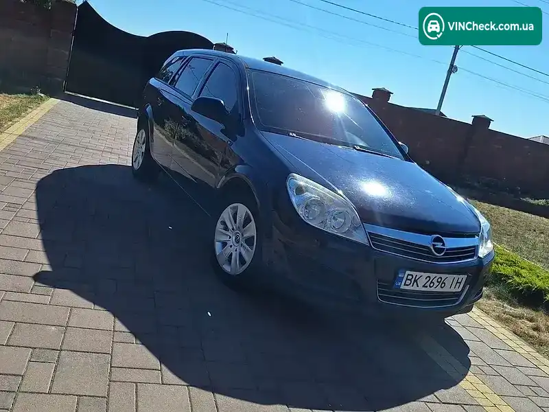 Opel Astra 2009, фото з оголошення 2 з 17, VIN W0L0AHL35A2037825