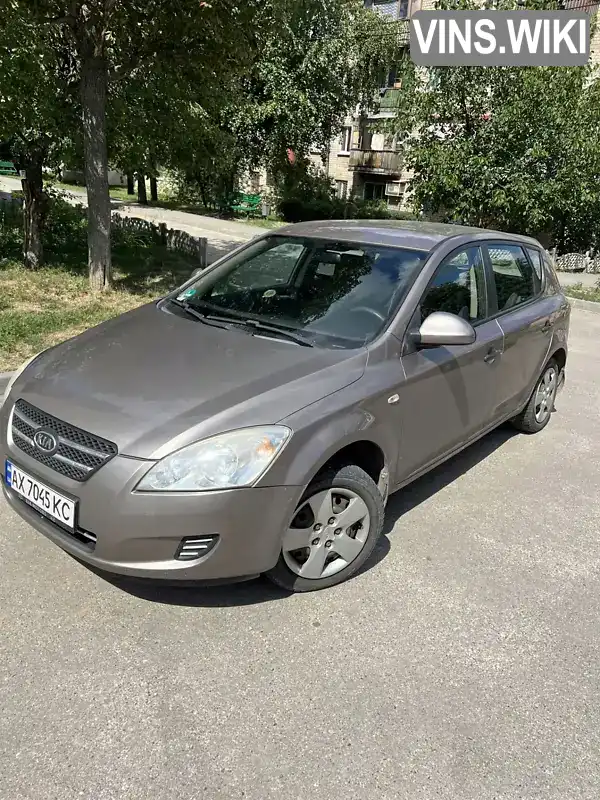 Kia Ceed 2008, фото з оголошення 2 з 17, VIN U5YFF24428L101917