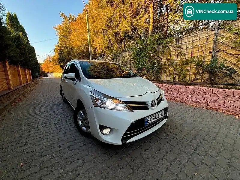 Toyota Verso 2013, фото з оголошення 1 з 20, VIN NMTDG26R70R052641