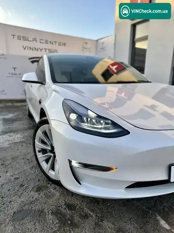 Tesla Model 3 2021, фото з оголошення 2 з 20, VIN 5YJ3E1EB3NF114971
