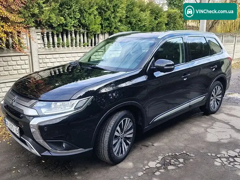 Mitsubishi Outlander 2021, фото з оголошення 2 з 20, VIN JMBXTGF3WLJ000456