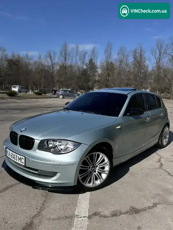 BMW 1 Series 2009, фото з оголошення 1 з 15, VIN WBAUH31010E333222