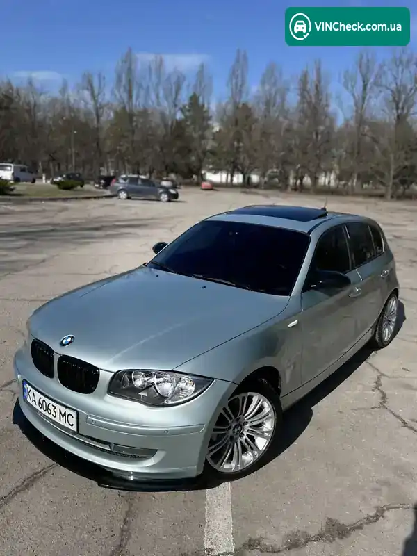 BMW 1 Series 2009, фото з оголошення 2 з 15, VIN WBAUH31010E333222