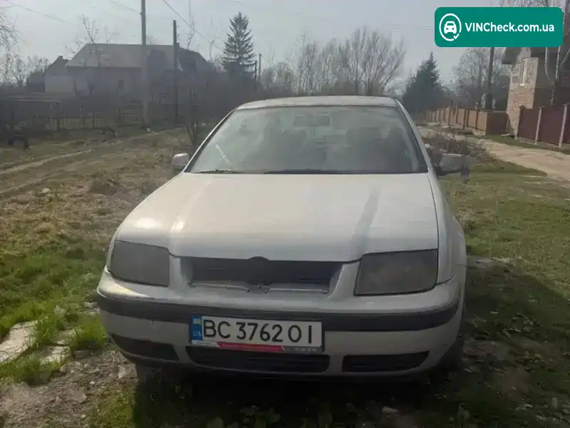 Volkswagen Bora 1999, фото з оголошення 2 з 9, VIN WVWZZZ1JZXW589700