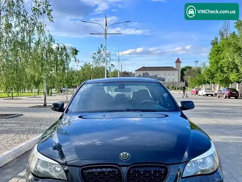 BMW 5 Series 2004, фото з оголошення 2 з 17, VIN WBANC51090B133026