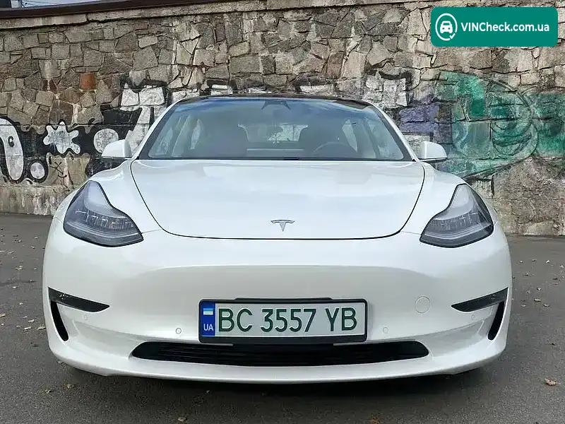 Tesla Model 3 2019, фото з оголошення 2 з 11, VIN 5YJ3E1EB2KF511938