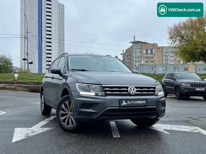 Volkswagen Tiguan 2018, фото з оголошення 1 з 20, VIN 3VV1B7AX0JM120853
