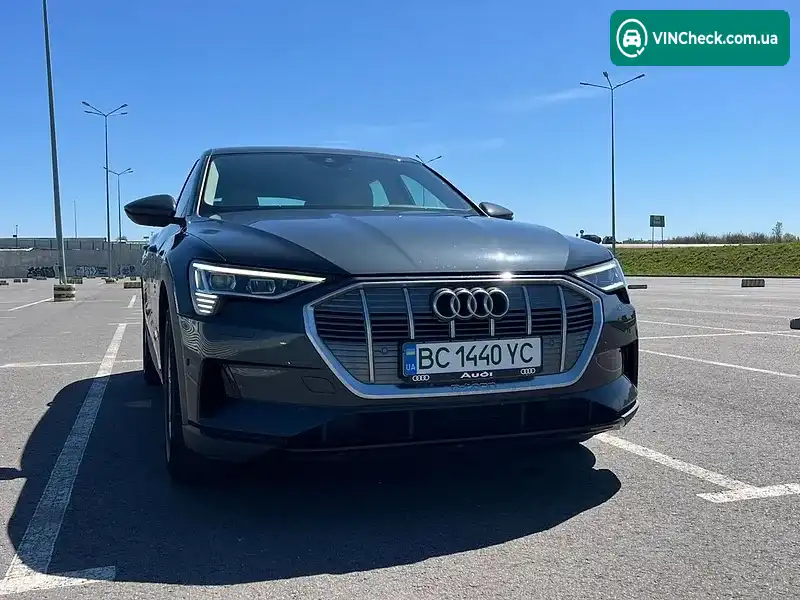 Audi e-tron 2020, фото з оголошення 1 з 17, VIN WAUZZZGE2MB017912
