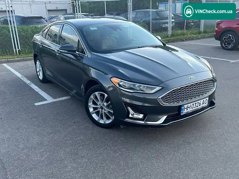 Ford Fusion 2018, фото з оголошення 2 з 19, VIN 3FA6P0SU6KR145073