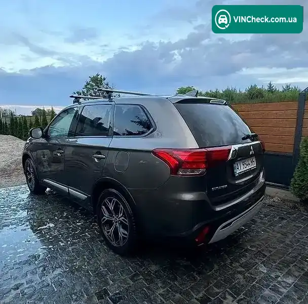 Mitsubishi Outlander 2020, фото з оголошення 2 з 9, VIN JMBXTGF2WLZ000756