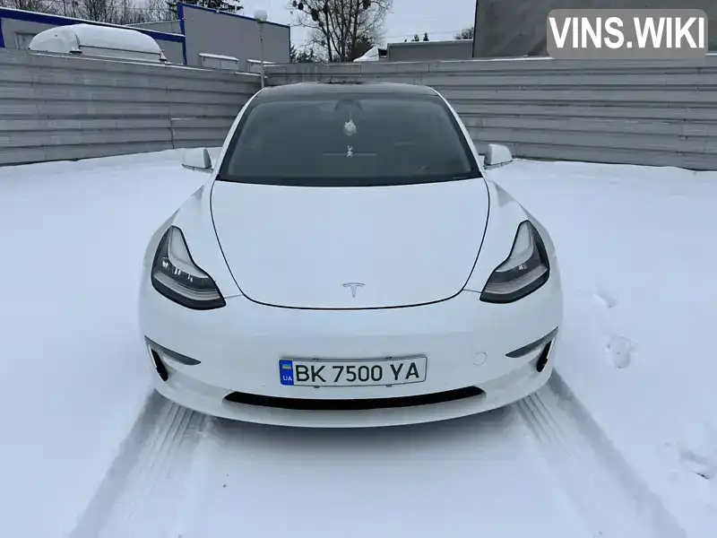 Tesla Model 3 2019, фото з оголошення 2 з 18, VIN 5YJ3E1EB0LF618052