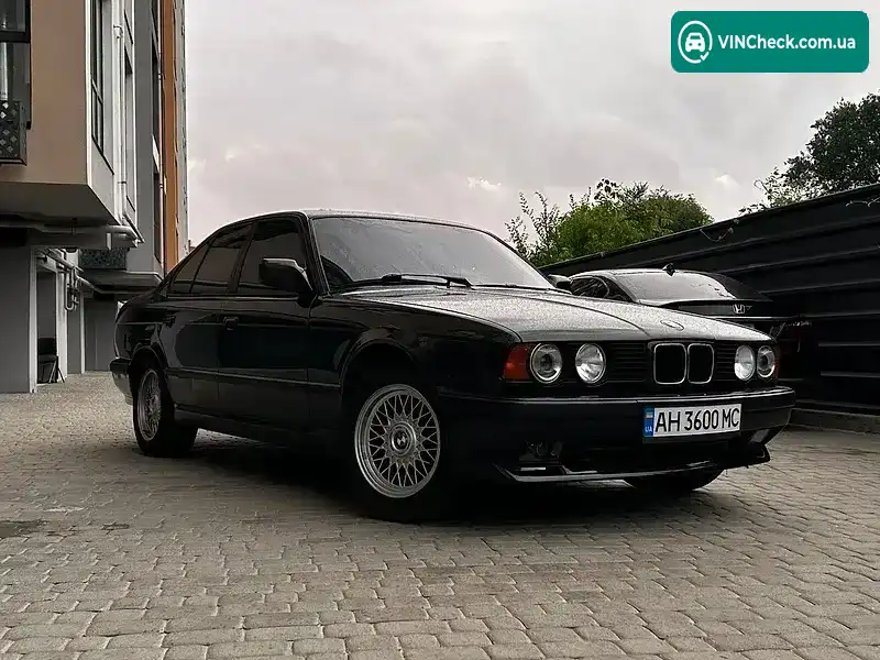 BMW 5 Series 1990, фото з оголошення 2 з 20, VIN WBAHD51090BG08154