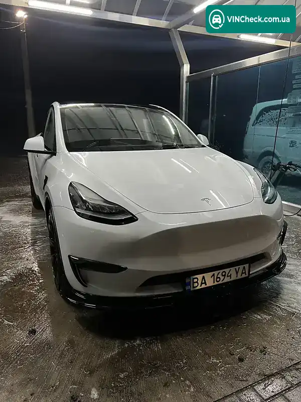 Tesla Model Y 2023, фото з оголошення 1 з 9, VIN 7SAYGDEE1PA128964