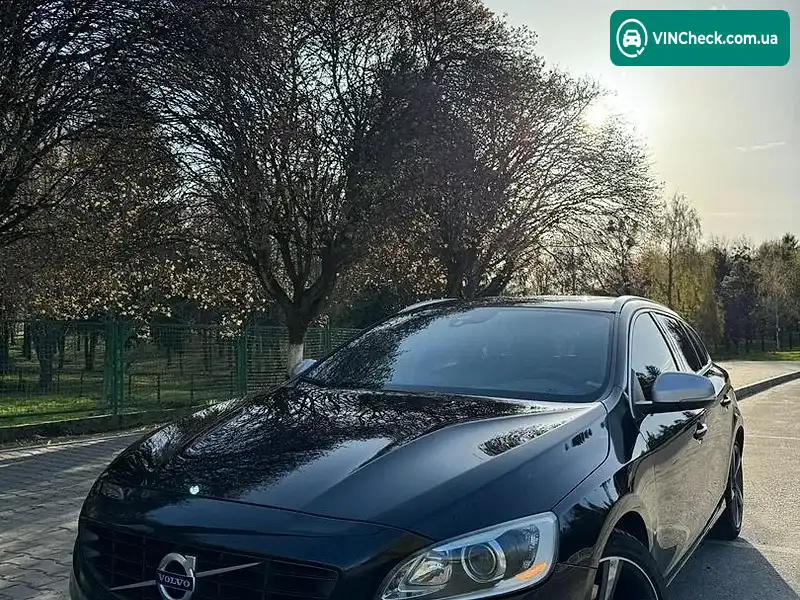 Volvo V60 2013, фото з оголошення 1 з 14, VIN YV1FW88A0E1165306