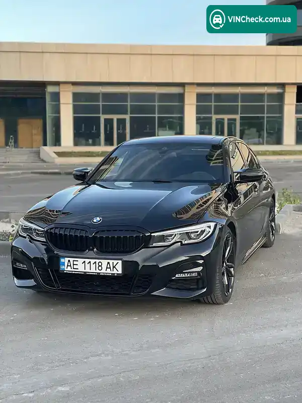 BMW 3 Series 2019, фото з оголошення 2 з 20, VIN WBA5R1C51KFH09450