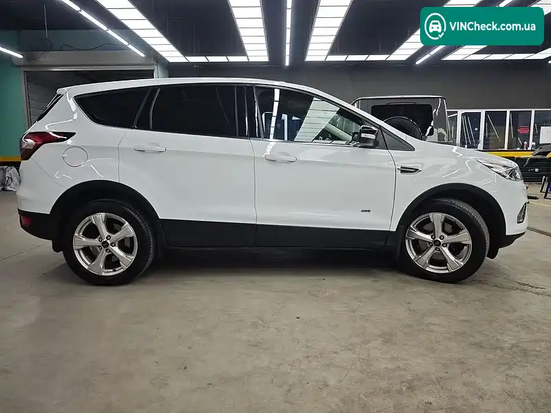 Ford Kuga 2017, фото з оголошення 2 з 16, VIN WF0AXXWPMAHE28756