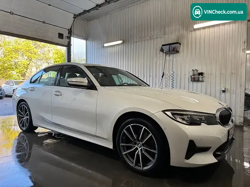 BMW 3 Series 2022, фото з оголошення 1 з 9, VIN WBA5V380708C59390