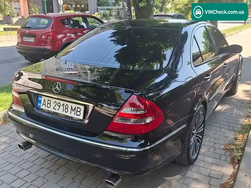 Mercedes-Benz E-Class 2003, фото з оголошення 2 з 17, VIN WDB2110651A271433