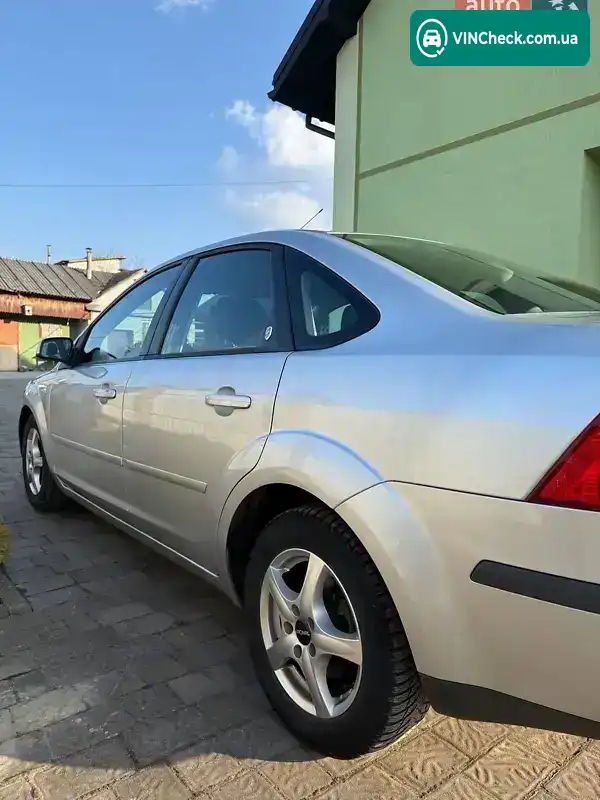 Ford Focus 2005, фото з оголошення 2 з 21, VIN WF04XXWPD45C60802