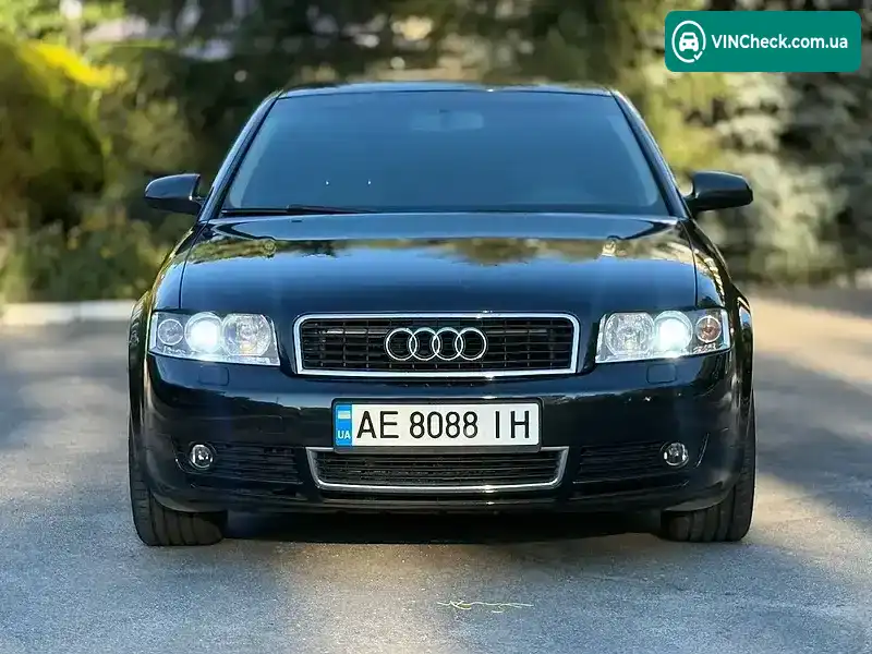 Audi A4 2002, фото з оголошення 2 з 20, VIN WAUZZZ8E13A245533