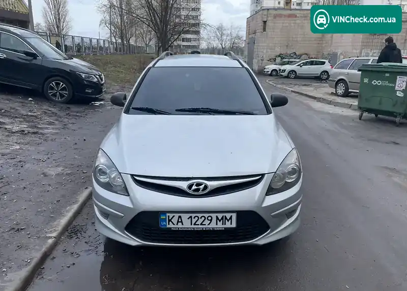 Hyundai i30 2010, фото з оголошення 2 з 7, VIN TMADB81SABJ056285
